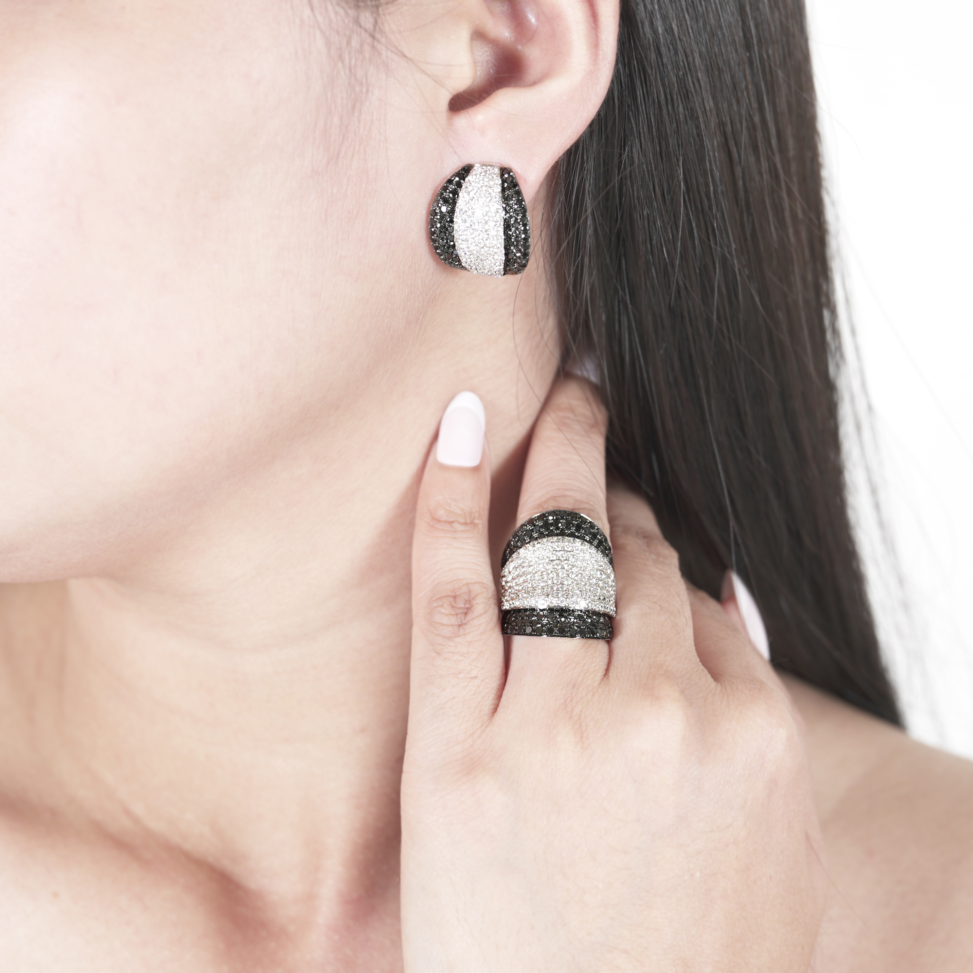 Layla Black Diamond Set